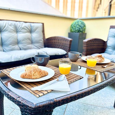 La Terrazza - By Happyhostorino Apartment Bagian luar foto